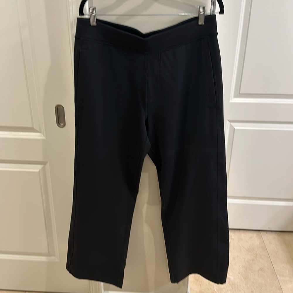 Black lounge pants from lululemon🖤